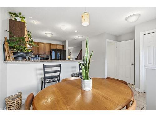 37-10 Foxglove Crescent, Kitchener, ON - Indoor Photo Showing Dining Room