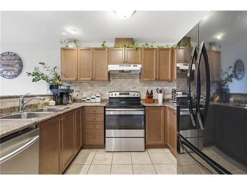 37-10 Foxglove Crescent, Kitchener, ON - Indoor Photo Showing Kitchen With Double Sink