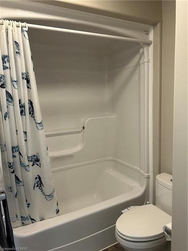 101 Dalgleish Avenue, Kingston, ON - Indoor Photo Showing Bathroom