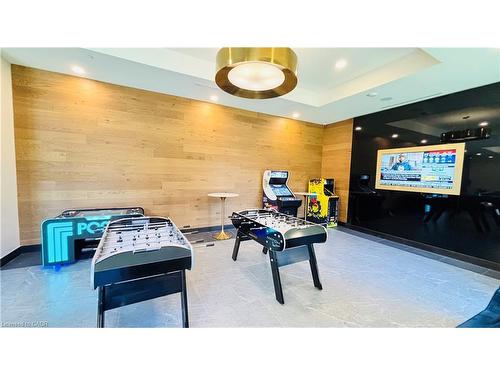 1536-145 Columbia Street W, Waterloo, ON - Indoor Photo Showing Other Room