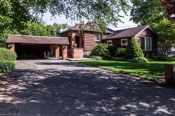 17 Alma Street  Dundas, ON L9H 2C9