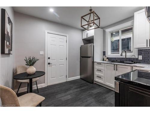 164 London Street N, Hamilton, ON - Indoor Photo Showing Kitchen