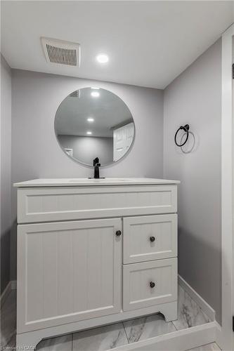 164 London Street N, Hamilton, ON - Indoor Photo Showing Other Room