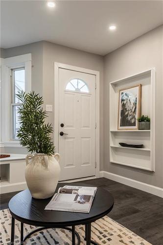 164 London Street N, Hamilton, ON - Indoor