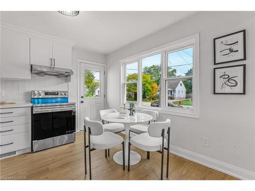 237 Adair Avenue N, Hamilton, ON - Indoor Photo Showing Dining Room