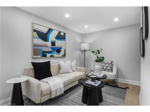 237 Adair Avenue N, Hamilton, ON - Indoor Photo Showing Living Room