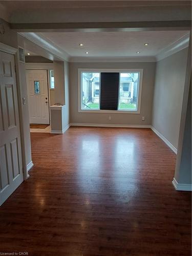 71 Crosthwaite Avenue N, Hamilton, ON - Indoor Photo Showing Other Room