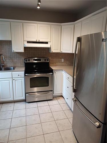 71 Crosthwaite Avenue N, Hamilton, ON - Indoor Photo Showing Kitchen