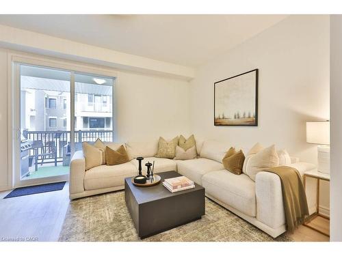83-1317 Leriche Way, Milton, ON - Indoor Photo Showing Living Room