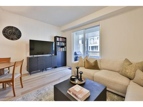 83-1317 Leriche Way, Milton, ON - Indoor Photo Showing Living Room