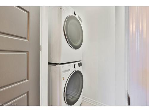 83-1317 Leriche Way, Milton, ON - Indoor Photo Showing Laundry Room
