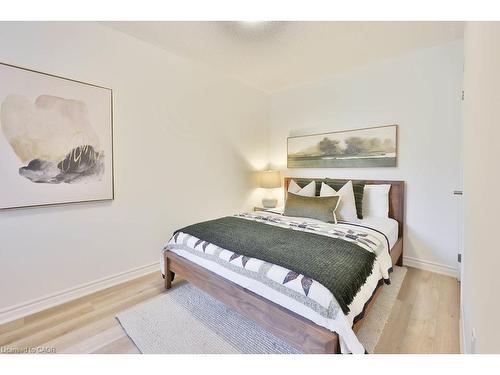 83-1317 Leriche Way, Milton, ON - Indoor Photo Showing Bedroom