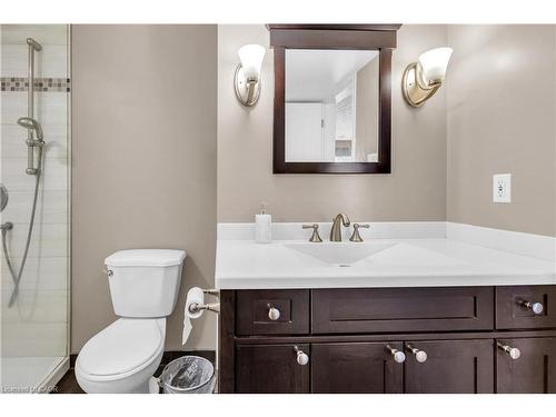 28 Ridgeway Crescent, Kitchener, ON - Indoor Photo Showing Bathroom