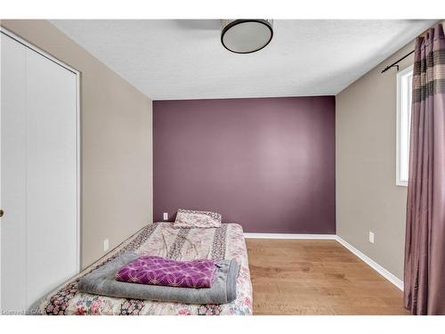 28 Ridgeway Crescent, Kitchener, ON - Indoor Photo Showing Bedroom