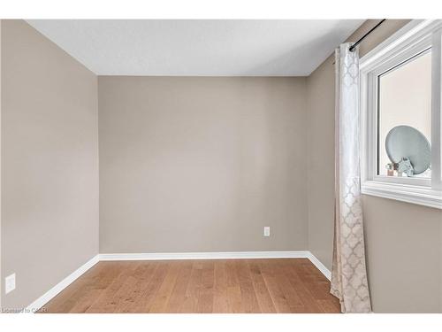 28 Ridgeway Crescent, Kitchener, ON - Indoor Photo Showing Other Room