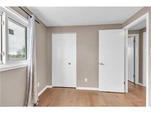 28 Ridgeway Crescent, Kitchener, ON - Indoor Photo Showing Other Room