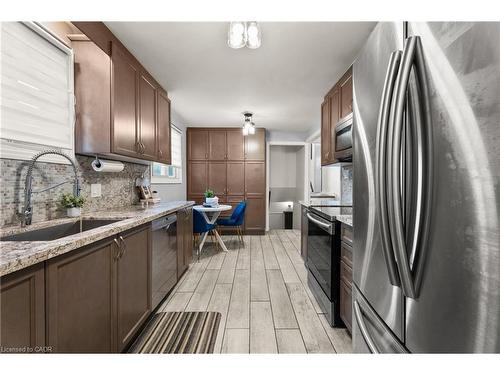 215 Berkindale Drive, Hamilton, ON - Indoor Photo Showing Kitchen With Stainless Steel Kitchen With Upgraded Kitchen