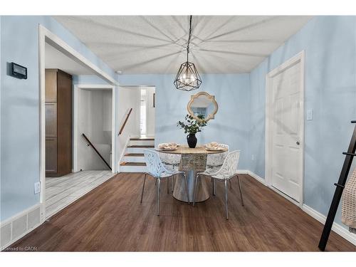 215 Berkindale Drive, Hamilton, ON - Indoor Photo Showing Dining Room