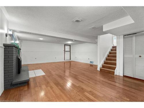 215 Berkindale Drive, Hamilton, ON - Indoor Photo Showing Other Room