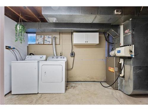 215 Berkindale Drive, Hamilton, ON - Indoor Photo Showing Laundry Room