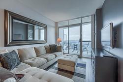 2202-90 Absolute Avenue  Mississauga, ON L7Z 0A3