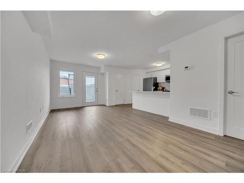 81-940 David Street, Wellington, ON - Indoor