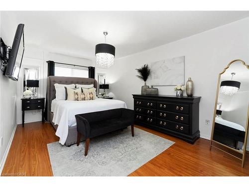 11 Redfinch Way, Brampton, ON - Indoor Photo Showing Bedroom