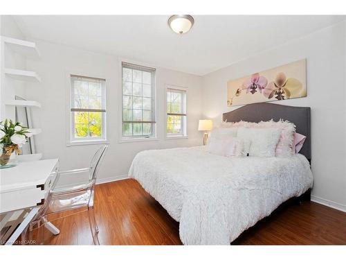 11 Redfinch Way, Brampton, ON - Indoor Photo Showing Bedroom