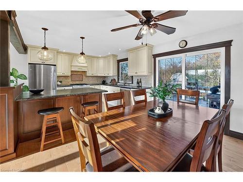 152 Ridge Road W, Grimsby, ON - Indoor Photo Showing Dining Room