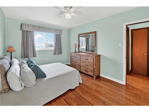 152 Ridge Road W, Grimsby, ON - Indoor Photo Showing Bedroom