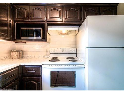 44 Jaffray Street, Cambridge, ON - Indoor Photo Showing Kitchen