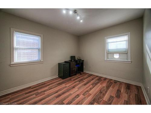 44 Jaffray Street, Cambridge, ON - Indoor