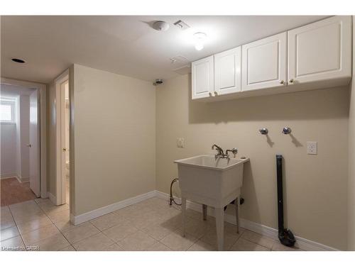 44 Jaffray Street, Cambridge, ON - Indoor Photo Showing Other Room