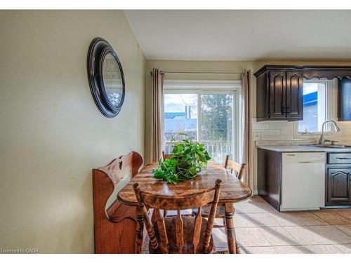 44 Jaffray Street, Cambridge, ON - Indoor Photo Showing Dining Room
