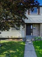 21-700 Erinbrook Drive  Kitchener, ON N2E 2S7