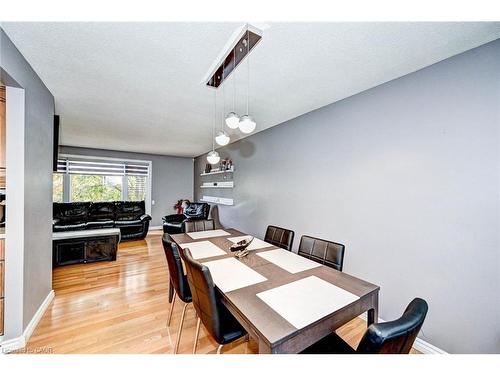 288 Salisbury Avenue, Cambridge, ON - Indoor Photo Showing Dining Room