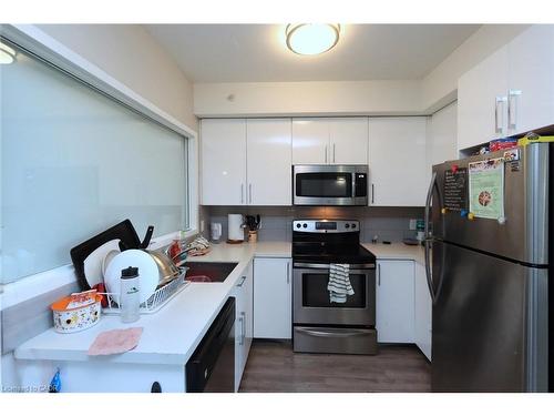 216-1291 Gordon Street, Guelph, ON - Indoor Photo Showing Kitchen