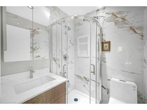 2523 Waterford Street, Oakville, ON - Indoor Photo Showing Bathroom