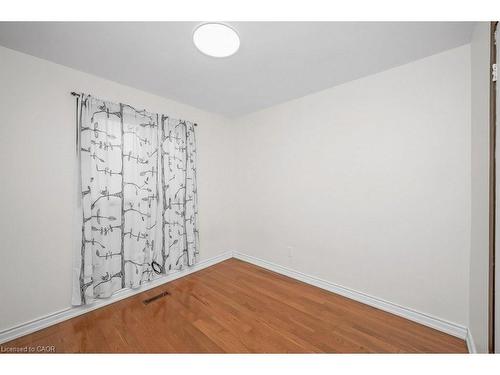 2523 Waterford Street, Oakville, ON - Indoor Photo Showing Other Room