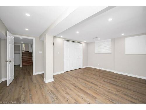 2523 Waterford Street, Oakville, ON - Indoor Photo Showing Other Room