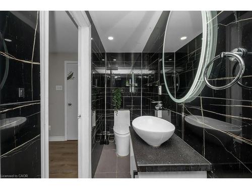 2523 Waterford Street, Oakville, ON - Indoor Photo Showing Bathroom