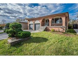 2523 Waterford Street  Oakville, ON L6L 5E5