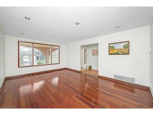 2523 Waterford Street, Oakville, ON - Indoor Photo Showing Other Room