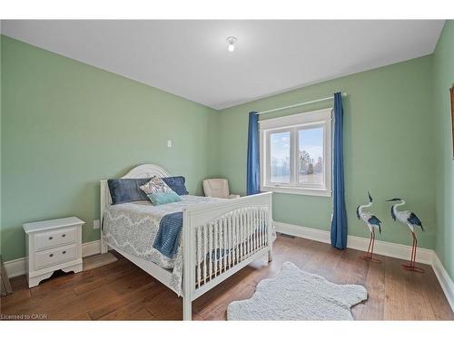 3809 Netherby Road, Fort Erie, ON - Indoor Photo Showing Bedroom