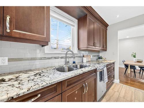 610 Guelph Line, Burlington, ON - Indoor Photo Showing Kitchen With Double Sink With Upgraded Kitchen