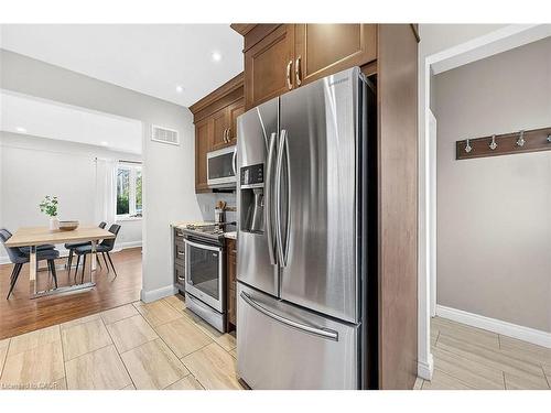 610 Guelph Line, Burlington, ON - Indoor Photo Showing Kitchen
