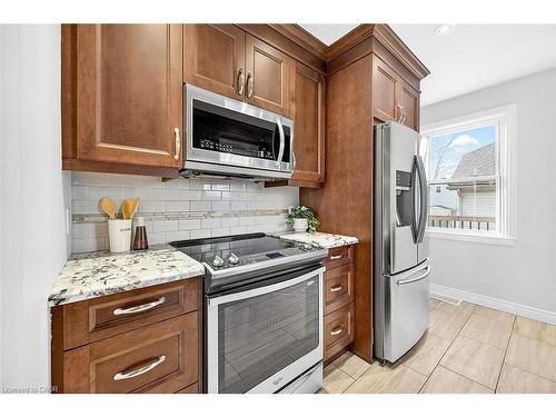 610 Guelph Line, Burlington, ON - Indoor Photo Showing Kitchen