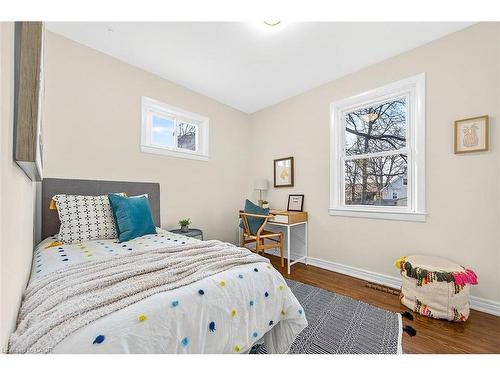 610 Guelph Line, Burlington, ON - Indoor Photo Showing Bedroom