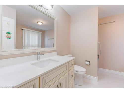 5255 Tagish Court, Mississauga, ON - Indoor Photo Showing Bathroom