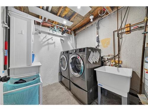 64-145 Rice Avenue, Hamilton, ON - Indoor Photo Showing Laundry Room